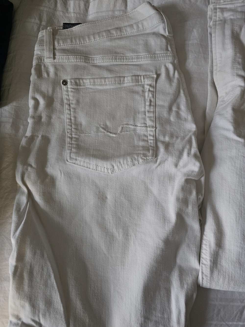 7 For All Man Kind White Size 32 Worn Once.